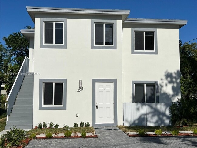 4615 NW 15th Ct in Miami, FL - Building Photo - Building Photo