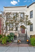 303 C St SE in Washington, DC - Building Photo