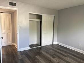 5801 NW 17th Pl, Unit # 12 in Sunrise, FL - Building Photo - Building Photo