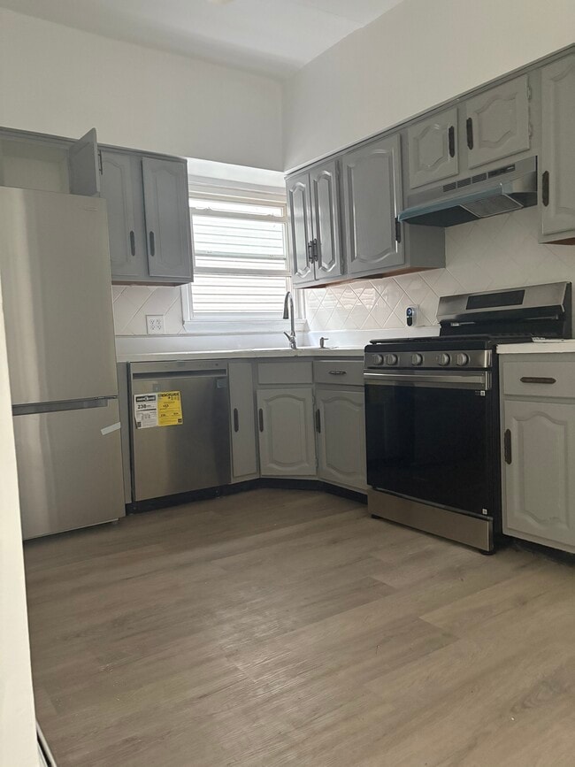 13 Seidler St, Unit Newley Renovated 2 Bed