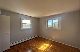 3 Tulip Ln in Monroe, NY - Foto de edificio - Building Photo