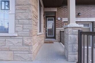 51 Cisco Dr in Whitby, ON - Building Photo - Building Photo