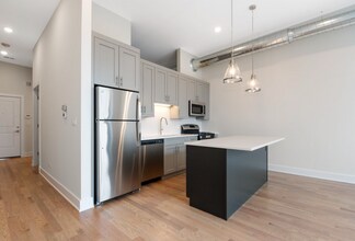 4405 N Artesian Ave in Chicago, IL - Building Photo - Building Photo