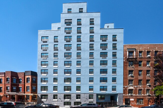 2831 Valentine Ave in Bronx, NY - Foto de edificio - Building Photo