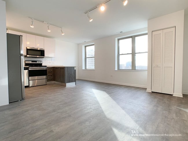 940 W Winona St in Chicago, IL - Building Photo - Building Photo