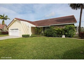 512 NW 104th Ave in Plantation, FL - Building Photo