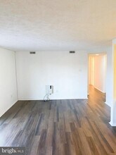 4400G Groombridge Way, Unit 4400G in Alexandria, VA - Building Photo - Building Photo