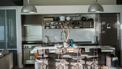 4080 Glencoe Ave in Marina Del Rey, CA - Building Photo - Building Photo