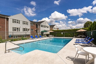 Leominster Gardens in Leominster, MA - Building Photo - Building Photo