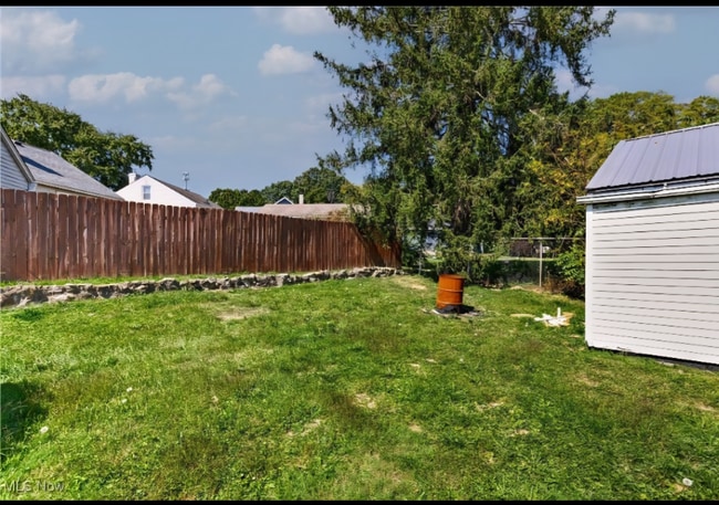 property at 804 S Belle Vista Ave