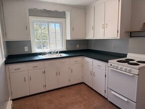 33 Hartwell Ave, Unit Apartmemt in Littleton, MA - Building Photo - Building Photo