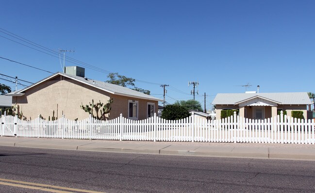 9606-9620 N 12th St in Phoenix, AZ - Building Photo - Building Photo