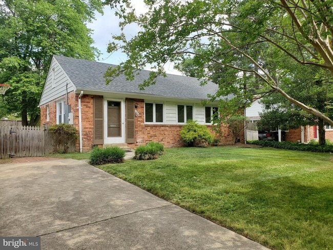 property at 1606 Lafayette Dr