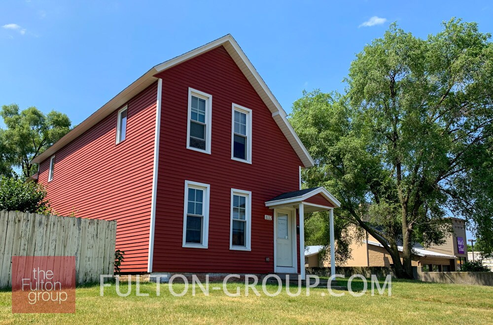 832 Michigan St NE in Grand Rapids, MI - Foto de edificio