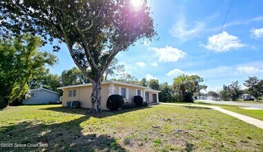 1585 Providence Blvd in Deltona, FL - Building Photo - Building Photo