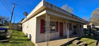 212 Ruby Ln in Longview, TX - Building Photo