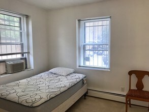 8 Follen St, Unit 1 in Boston, MA - Foto de edificio - Building Photo