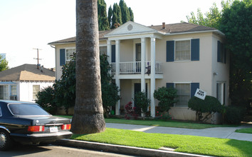 526 Glenwood Rd in Glendale, CA - Building Photo - Building Photo