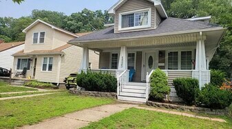 1525 Wyandotte Ave in Royal Oak, MI - Building Photo