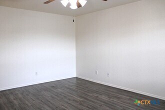 5402 Lauren Lea Dr in Killeen, TX - Building Photo - Building Photo