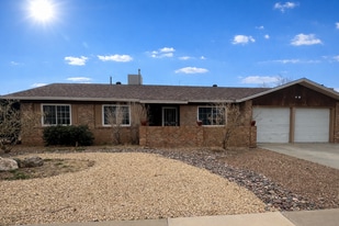 Three Bedroom Home with Bonus Room in Alamogordo, NM - Building Photo