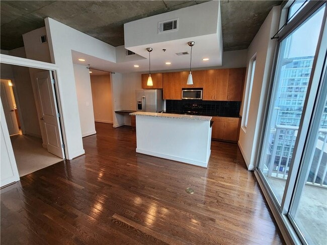 property at 44 Peachtree Pl NE