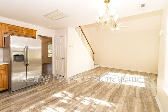 1004 Roselawn Dr in Chattanooga, TN - Foto de edificio - Building Photo