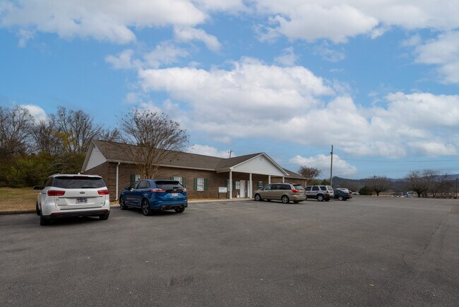 305 Grady Rd in Etowah, TN - Building Photo - Building Photo