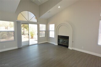 4913 Forest Oaks Dr in Las Vegas, NV - Building Photo - Building Photo