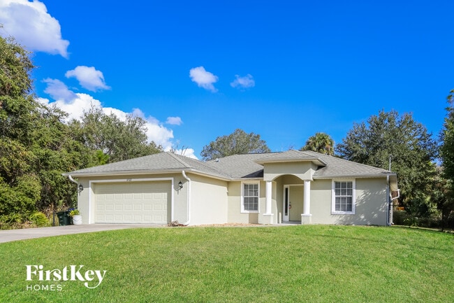 4502 Enid Ln in North Port, FL - Foto de edificio - Building Photo