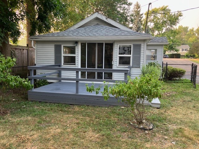 property at 2198 River Rd