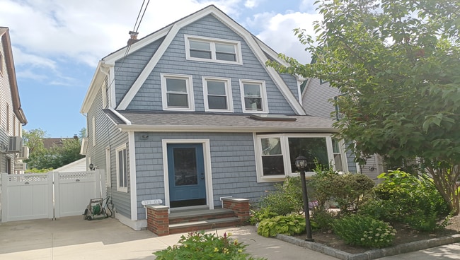 17106 Bagley Ave, Unit 2