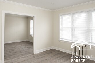 733 Elm St, Unit 302 in Winnetka, IL - Building Photo - Building Photo