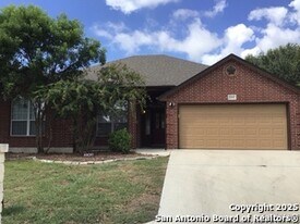 2062 N Ranch Estates Blvd in New Braunfels, TX - Building Photo