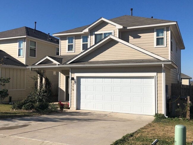 519 Twisted Oaks Ln in Buda, TX - Building Photo - Building Photo