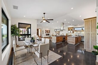 5572 Rainier St in Ventura, CA - Building Photo - Building Photo