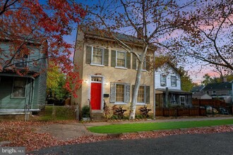 305 Prince Edward St in Fredericksburg, VA - Building Photo - Building Photo