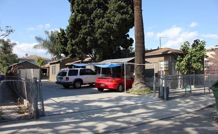 719 S La Verne Ave in Los Angeles, CA - Building Photo