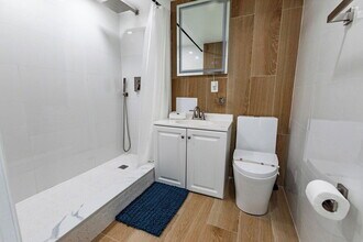 2654 Key Largo Ln in Fort Lauderdale, FL - Building Photo - Building Photo