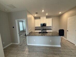 15223 Liberty Station in San Antonio, TX - Building Photo - Building Photo