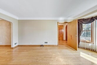 5644 N Meade Ave in Chicago, IL - Building Photo - Building Photo