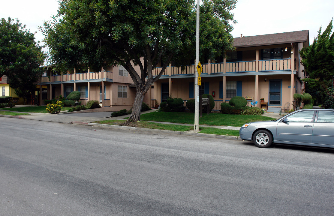 Four Palms in Sunnyvale, CA - Building Photo