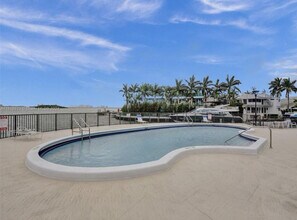 11930 N Bayshore Dr in North Miami, FL - Building Photo - Building Photo