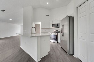 529 Terranova Cir in Winter Haven, FL - Building Photo - Building Photo