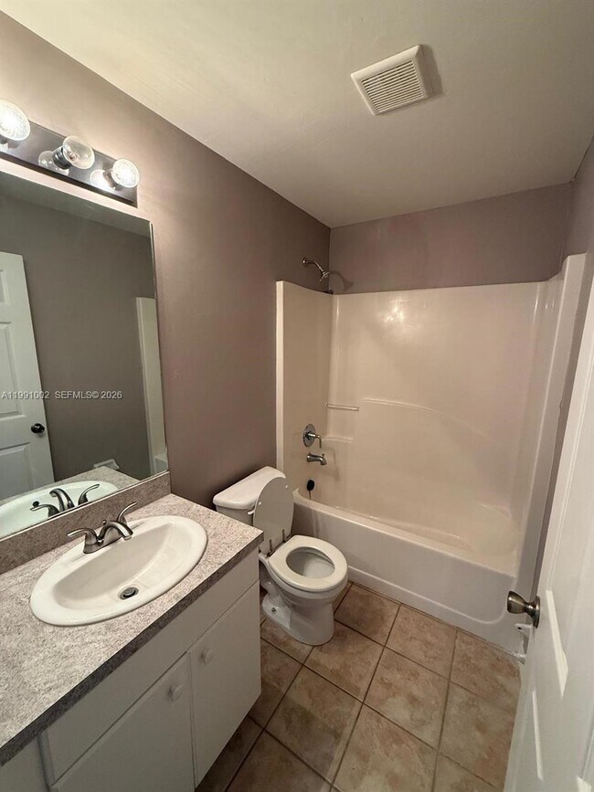 4412-4426 26th St SW in Lehigh Acres, FL - Building Photo - Building Photo