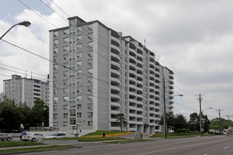 El Cano Apartments in Toronto, ON - Building Photo - Building Photo