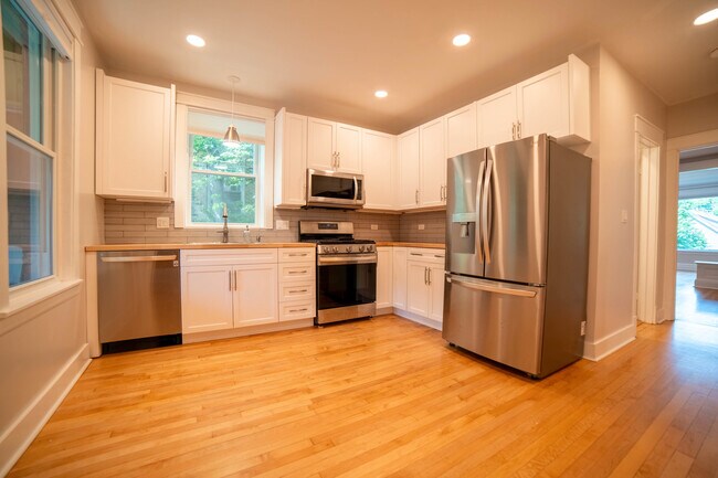 2923 N Whipple St-Unit -2 in Chicago, IL - Building Photo - Building Photo