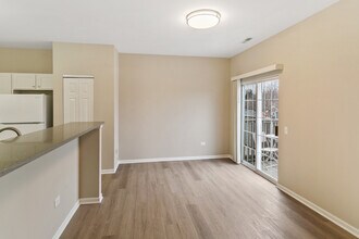 1171 Mount Vernon Dr in Grayslake, IL - Building Photo - Building Photo