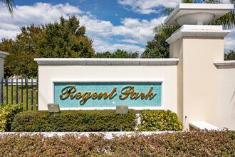 Regent Park in Orlando, FL - Foto de edificio - Building Photo