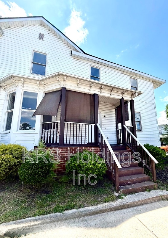 property at 1701 Grace St